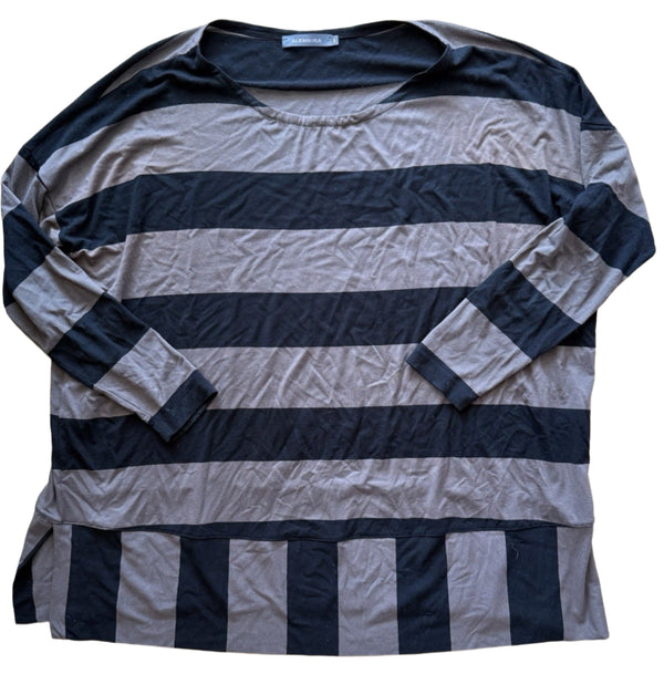 Alembika Women’s Grey Striped Dolman Sleeve Top – Size Small