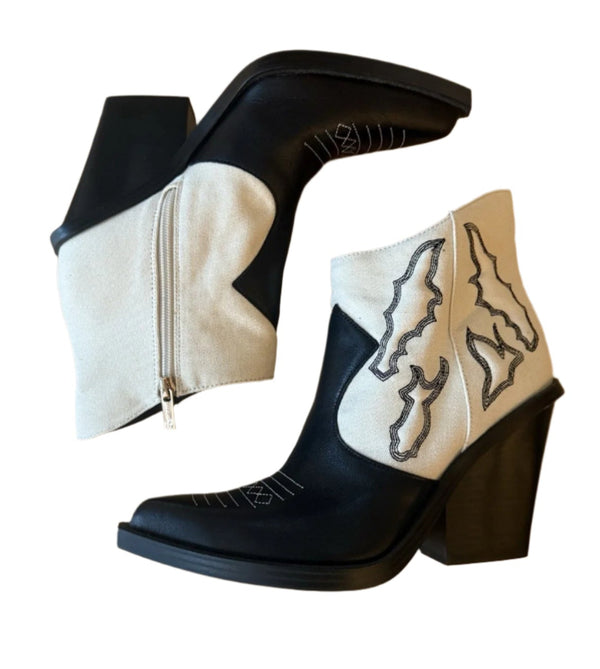 NEW Jessica Simpson JS-LESIA Western Cowboy Booties Black White Size 40 / 9