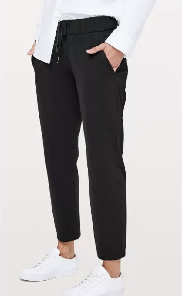 Lululemon On The Fly Black Pants 10