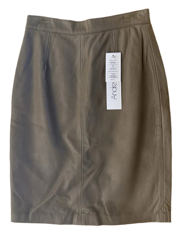 VTG NWT Andrew Marc Women’s Tan Cream Lamb Nappa Leather Pencil Skirt – Size 10