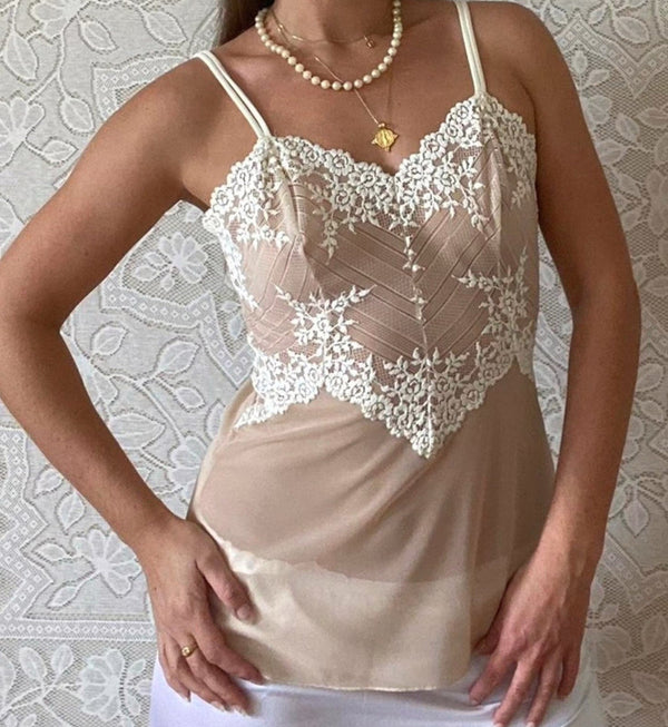Wacoal Women’s Embrace Lace Sheer Chemise Lingerie Tank – Sand/Ivory, Size Medium
